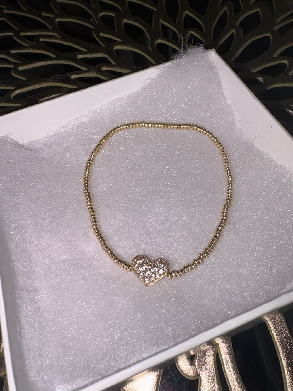 Kendra Scott Gold Heart
Crystal Stretch Bracelet like new - Picture 3 of 4